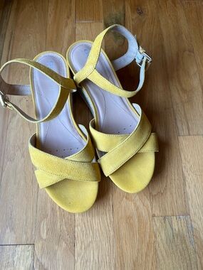 Geox Yellow Wome Crisscross Ankle Strap Sandals